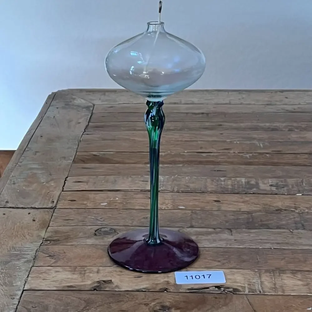 Art Glass Oil Lamp With Wick 10.5